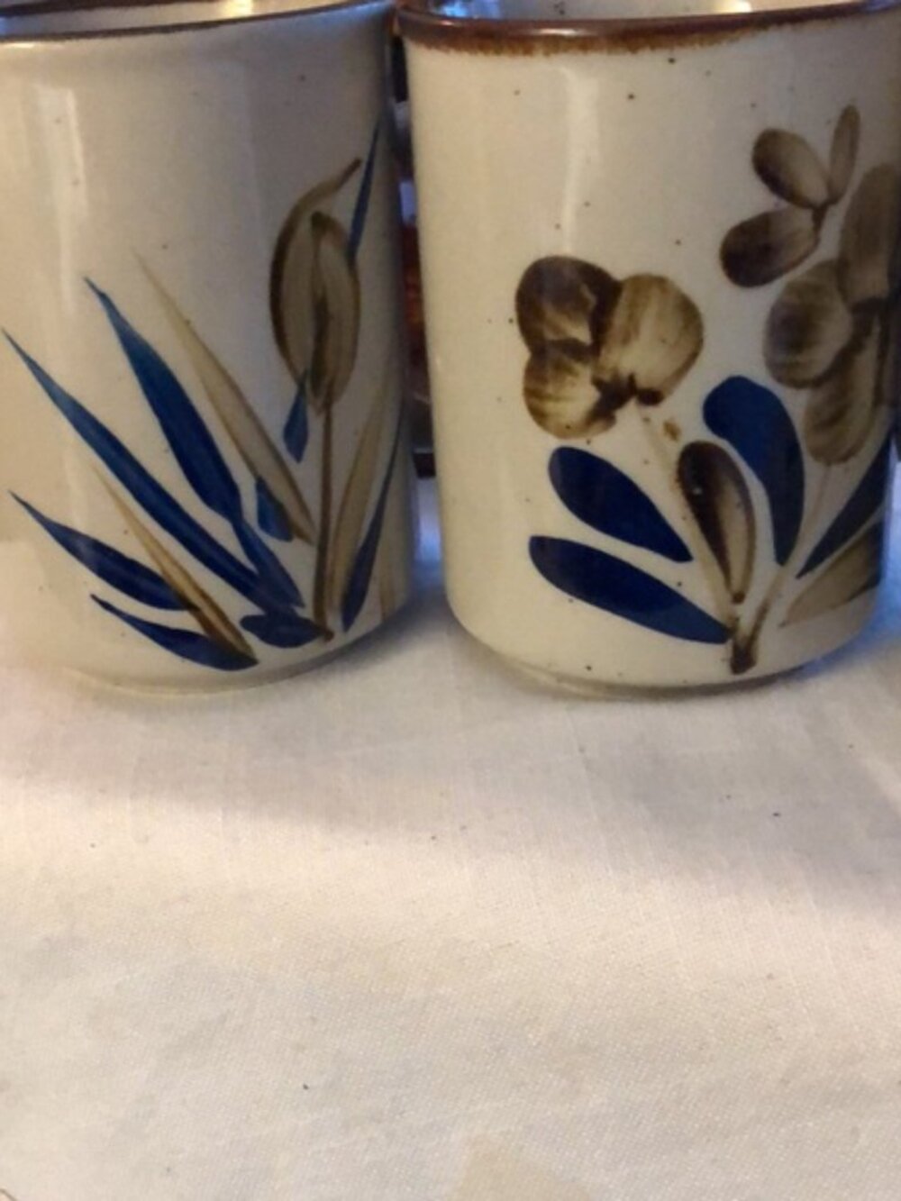 Vintage set of 4 Mugs handmade &amp;Hand painted - Picture 4 of 9
